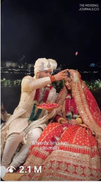 Groom applying sindoor at the pheras